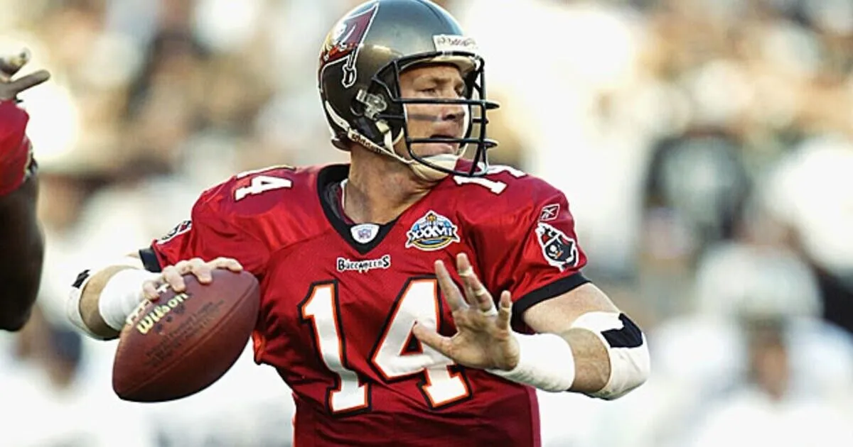 Brad Johnson Signed Tampa Bay Buccaneers Jersey (JSA COA) Super Bowl XXXVII Q.B.