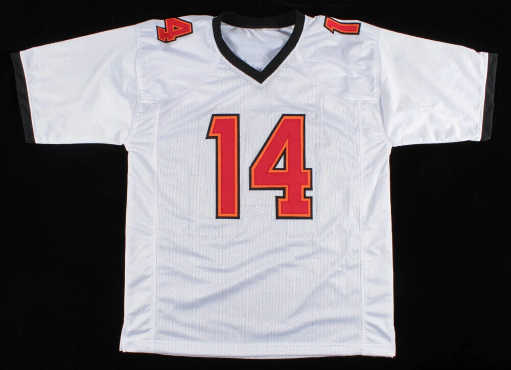 Chris Godwin Signed Buccaneers Jersey (JSA Holo) Tampa Bay's  2017 3rd Round Pk