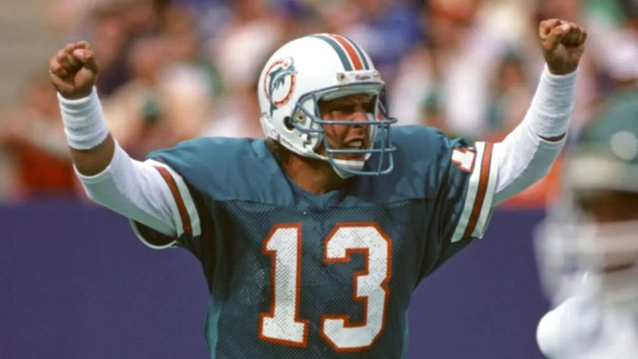 Dan Marino Signed Miami Dolphins Home / Away Jersey (JSA) 9xPro Bowl Q.B H.O.F.
