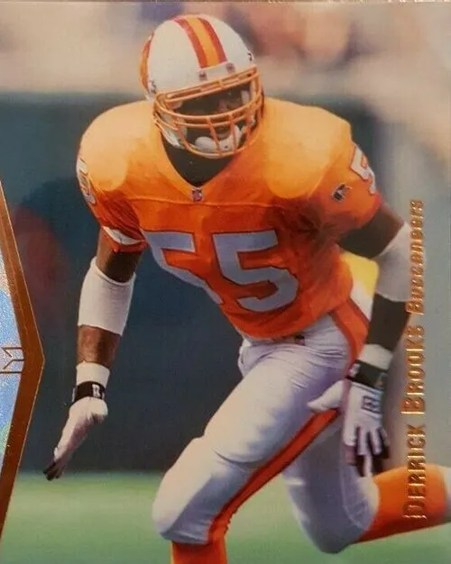 Derrick Brooks Signed Tampa Bay Buccaneers Creamsicle Throwback Jersey (Beckett)