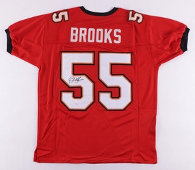 Derrick Brooks Signed Tampa Bay Buccaneers Red Road Jersey (JSA COA) Ex FSU L.B.
