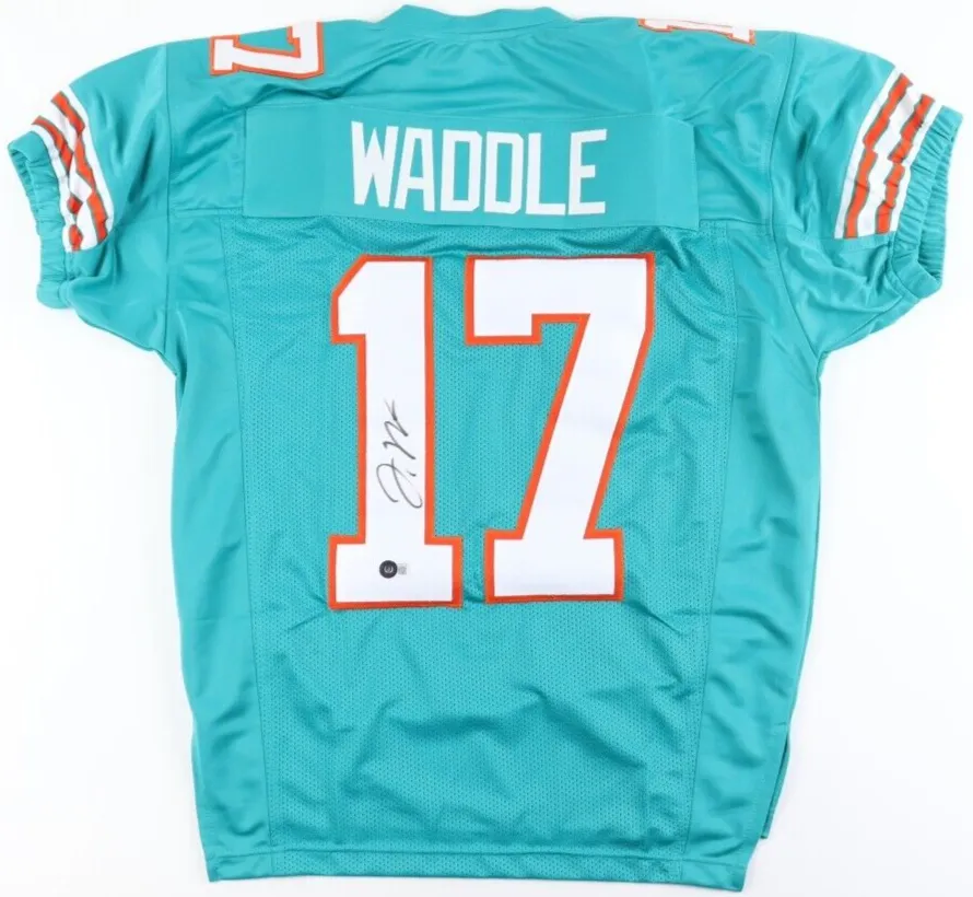 Jaylen Waddle Signed Miami Dolphins Jersey (Beckett) Ex-Alabama Wide Receiver