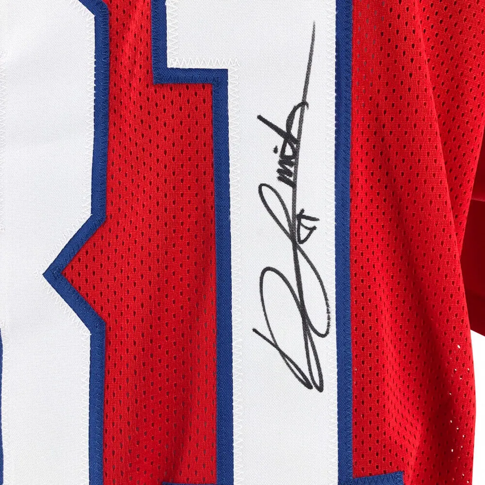 Jonnu Smith Signed New England Patriots Jersey (Beckett COA)  Former Titans T.E.