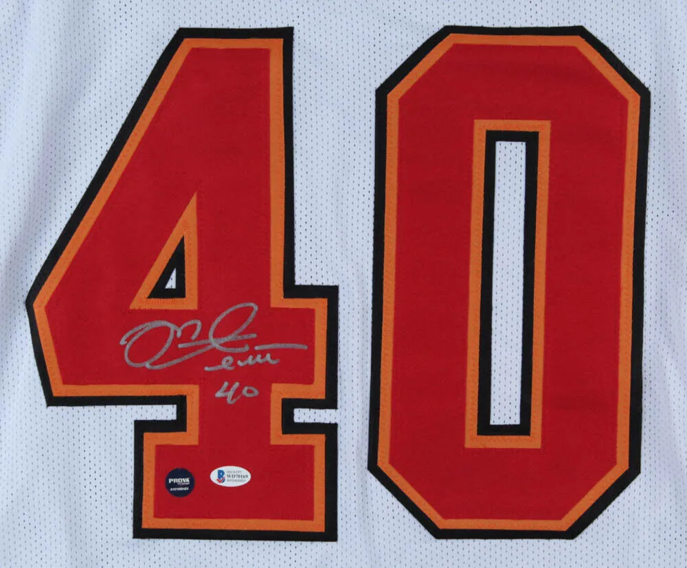 Mike Alstott Signed Tampa Bay Buccaneers Jersey (Beckett Holo) 6Pro Bowl F Back