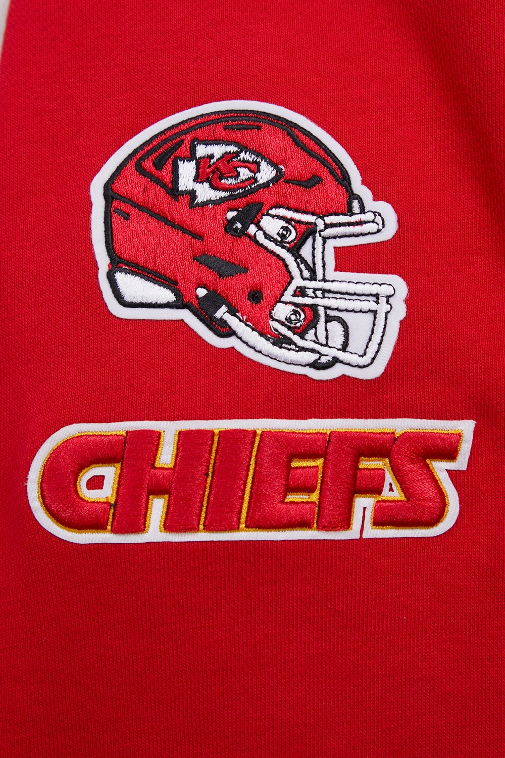 NFL KANSAS CITY CHIEFS CLASSIC WOMEN'S FLEECE CROPPED PULLOVER HOODIE (RED)