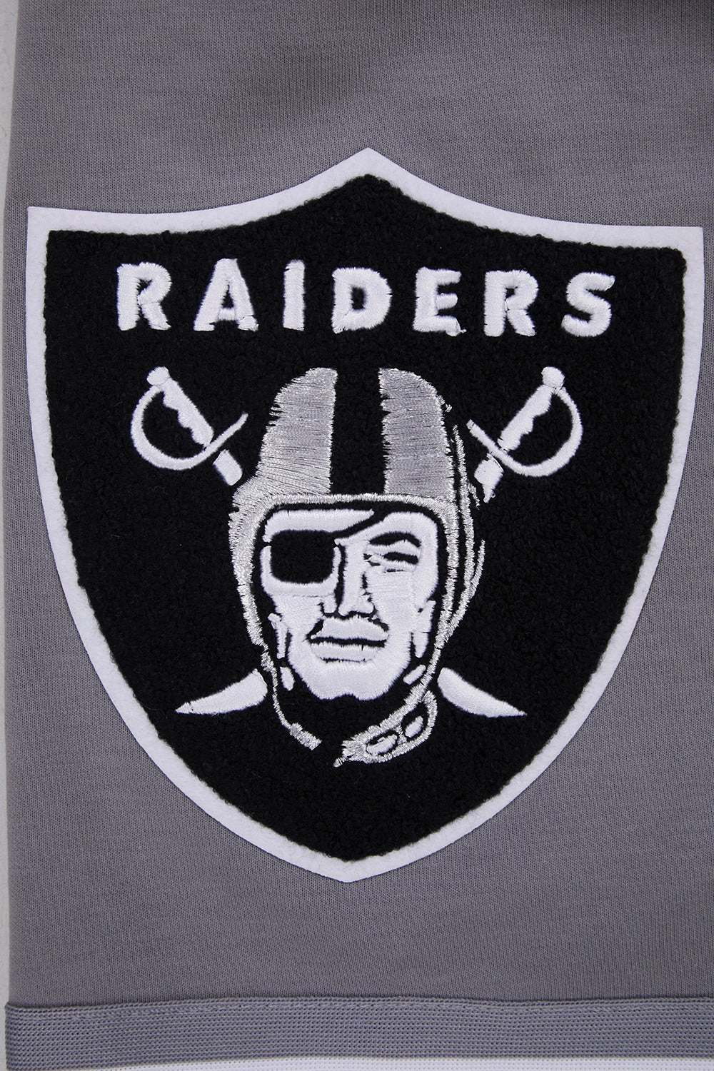 NFL LAS VEGAS RAIDERS CLASSIC CHENILLE DK SHORT (GRAY)