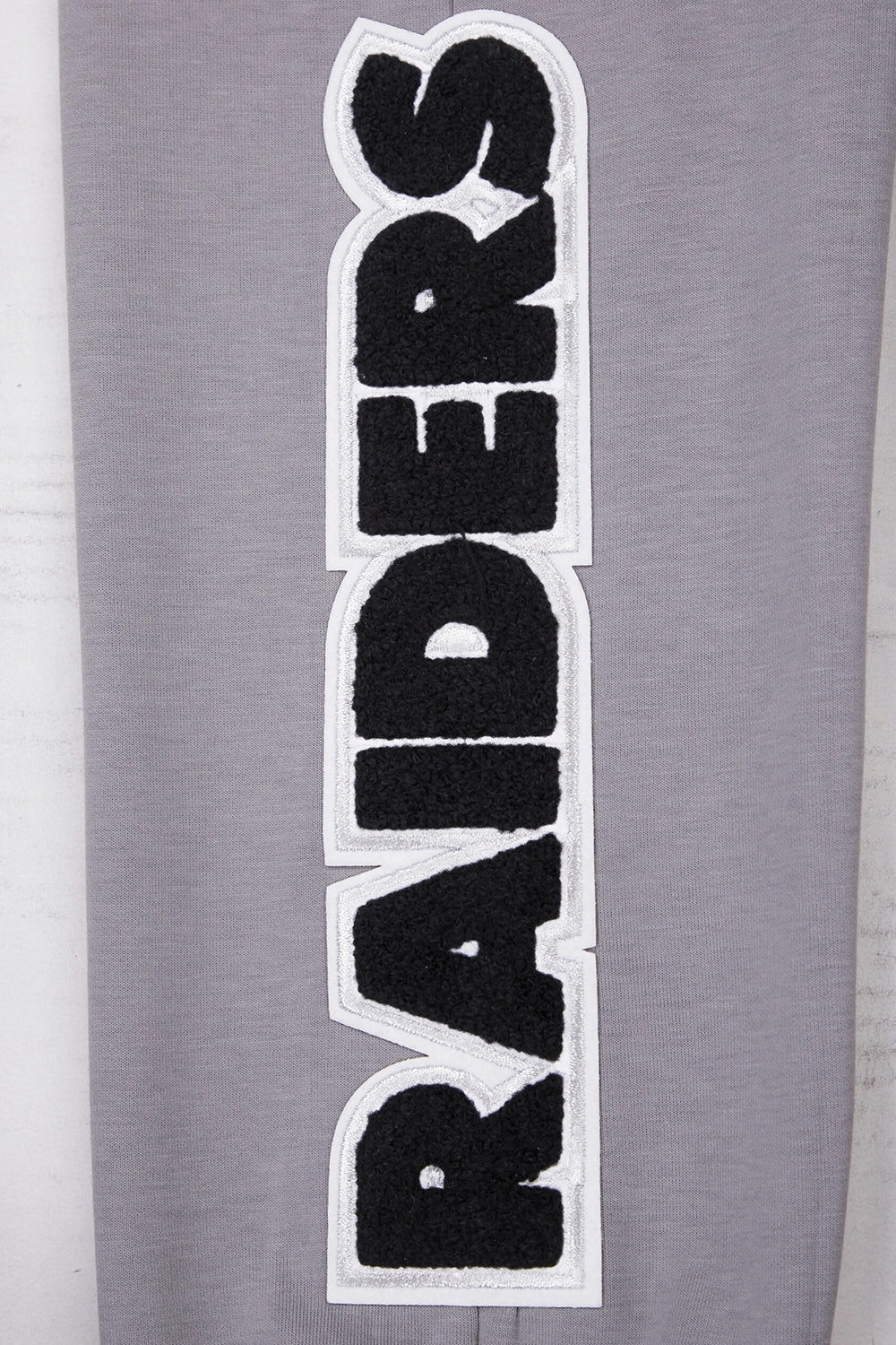 NFL LAS VEGAS RAIDERS CLASSIC CHENILLE MEN'S JOGGER (GRAY)