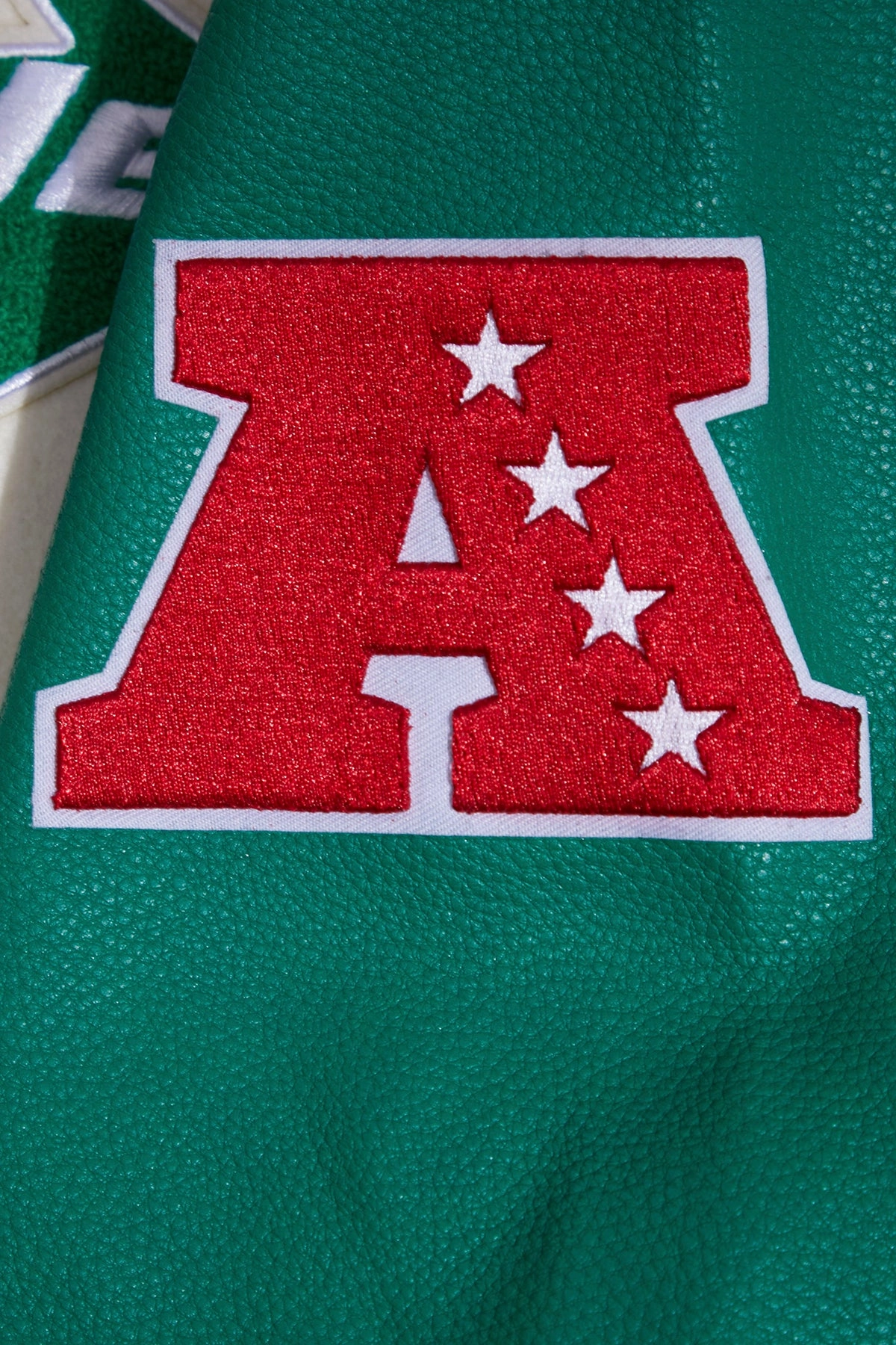NFL NEW YORK JETS RETRO CLASSIC MEN'S RIB WOOL VARSITY JACKET (EGGSHELL/ KELLY GREEN)