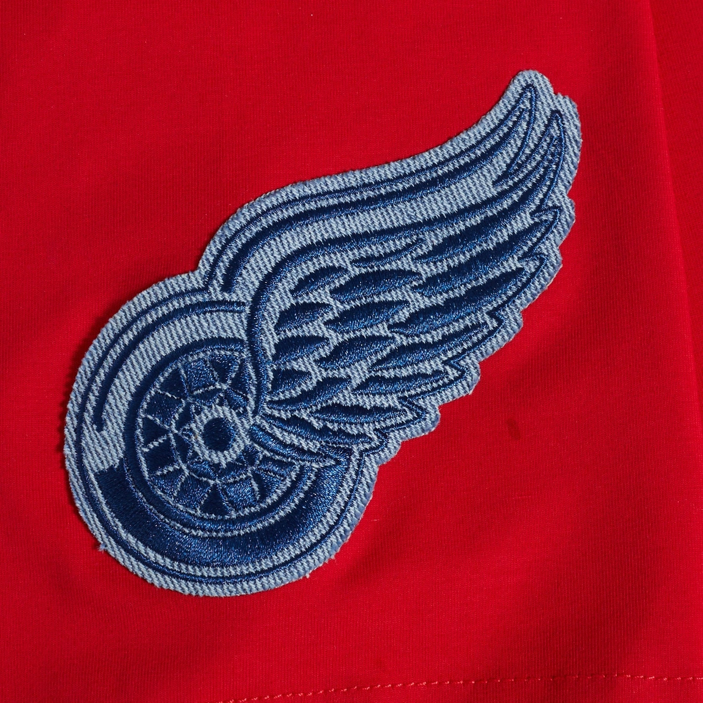PLAYERA NHL DETROIT RED WINGS VARSITY BLUES