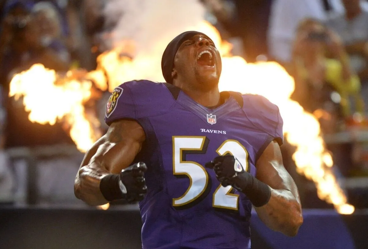 Ray Lewis Signed Baltimore Ravens Black Jersey (Beckett) 13xPro Bowl LB