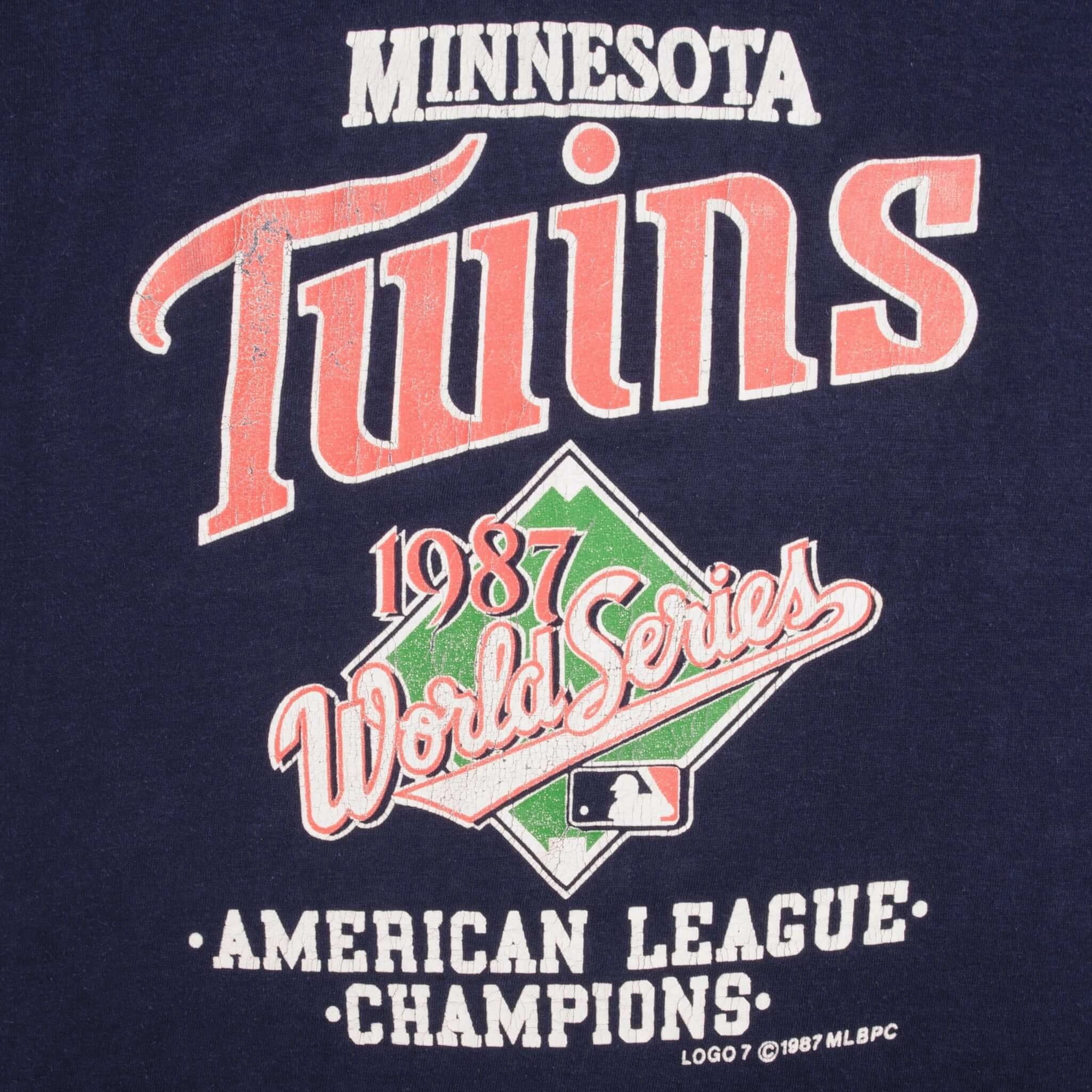 VINTAGE MLB MINNESOTA TWINS WORLD CHAMPIONS 1987 TEE SHIRT SZE SMALL MADE IN USA