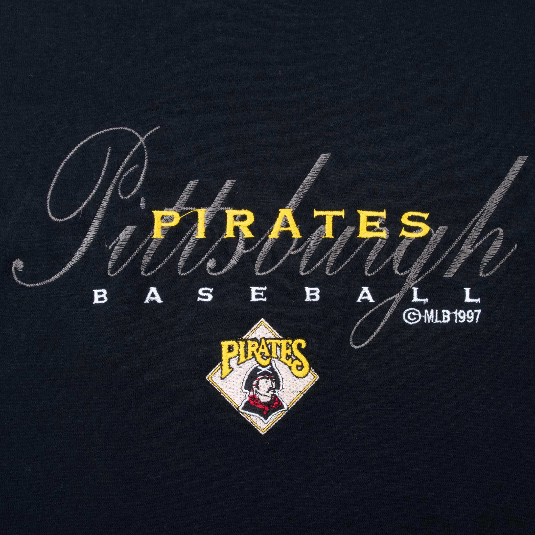 VINTAGE MLB PITTSBURGH PIRATES EMBROIDERED TEE SHIRT 1997 MEDIUM MADE IN USA