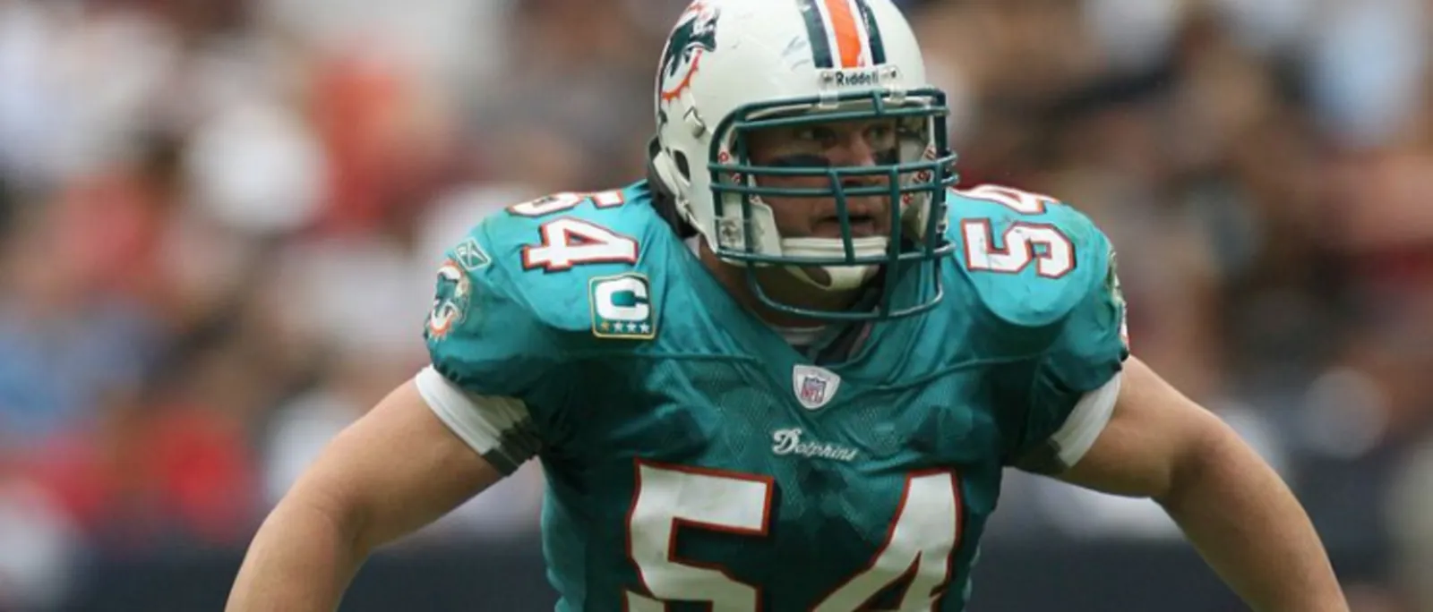 Zach Thomas Signed Miami Dolphins 35x43 Framed Jersey (JSA COA) 7xPro Bowl L.B.